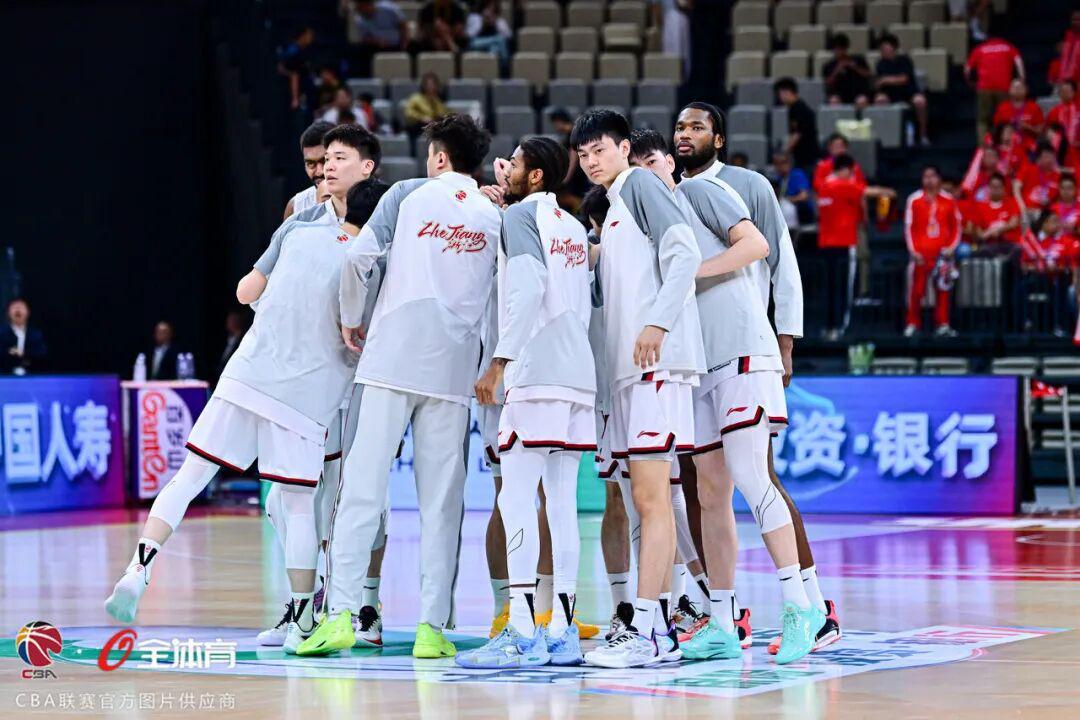 AG体育-【CBA联赛】季后赛1/4决赛G1|浙江稠州金租95-108不敌深圳马可波罗